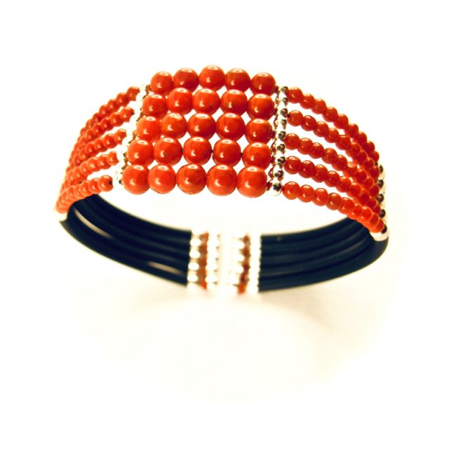 Bracelet manchette 5 rangs perles de corail rouge