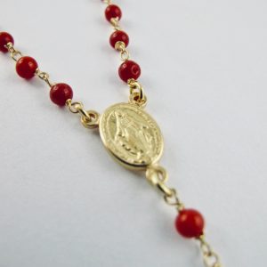 collier chapelet en corail rouge de Méditerranée et argent plaqué or jaune