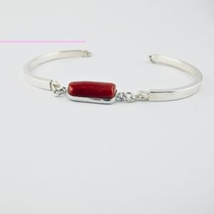  Bracelet semi-rigide en argent 925/100e et cabochon de véritable corail rouge de Méditerranée serti argent
