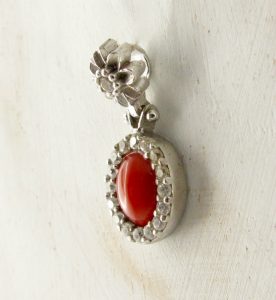 pendentif ovale en véritable corail rouge et argent 925/1000