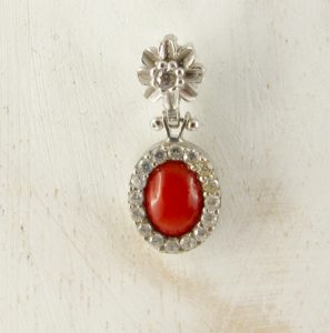 pendentif ovale en véritable corail rouge et argent 925/1000