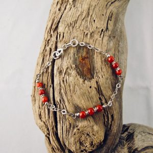  Bracelet de petites perles 3 mm  de véritable corail rouge de Méditerranée et chaine argent 925/1000e